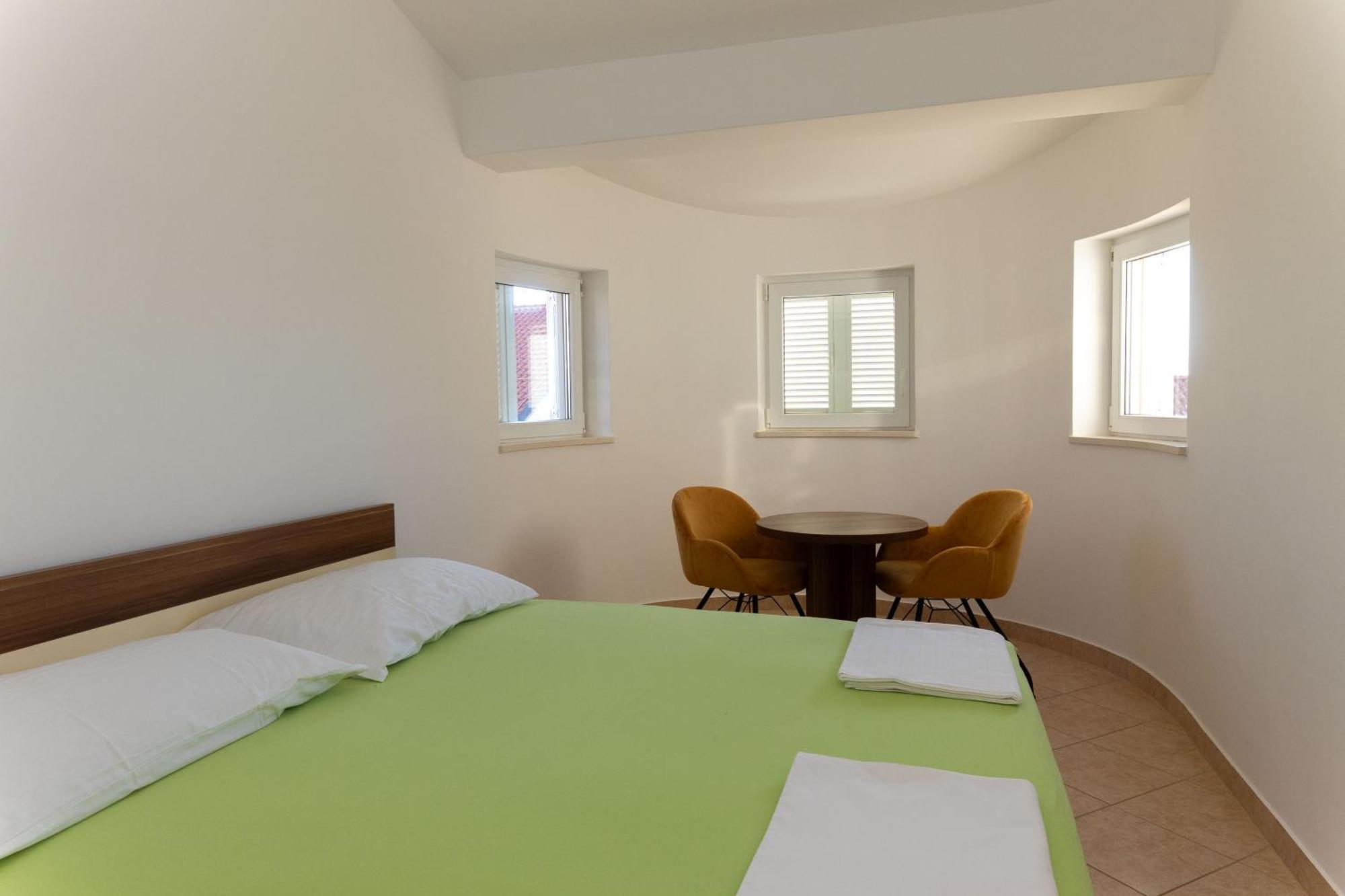 Apartment Domo Makarska Exterior photo