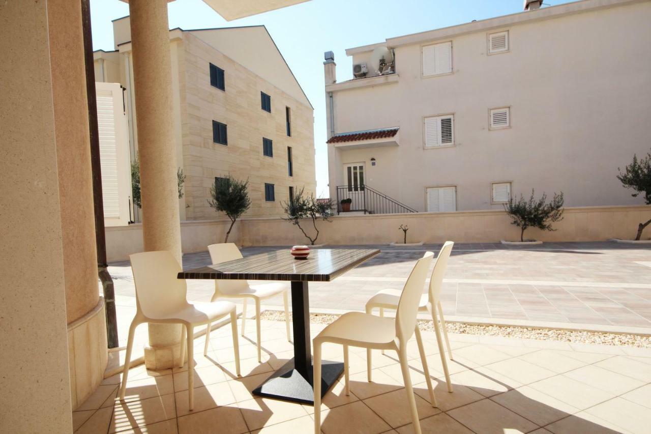 Apartment Domo Makarska Exterior photo