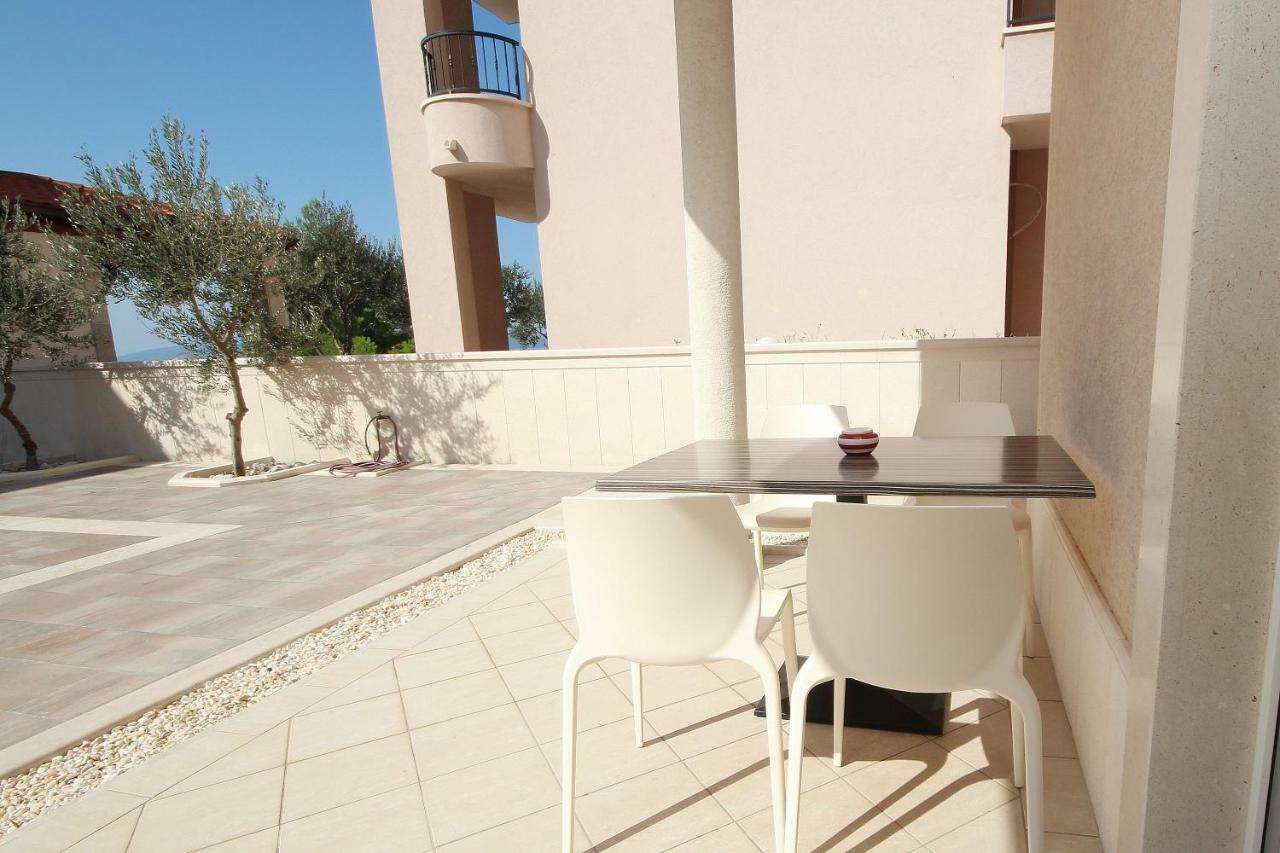 Apartment Domo Makarska Exterior photo